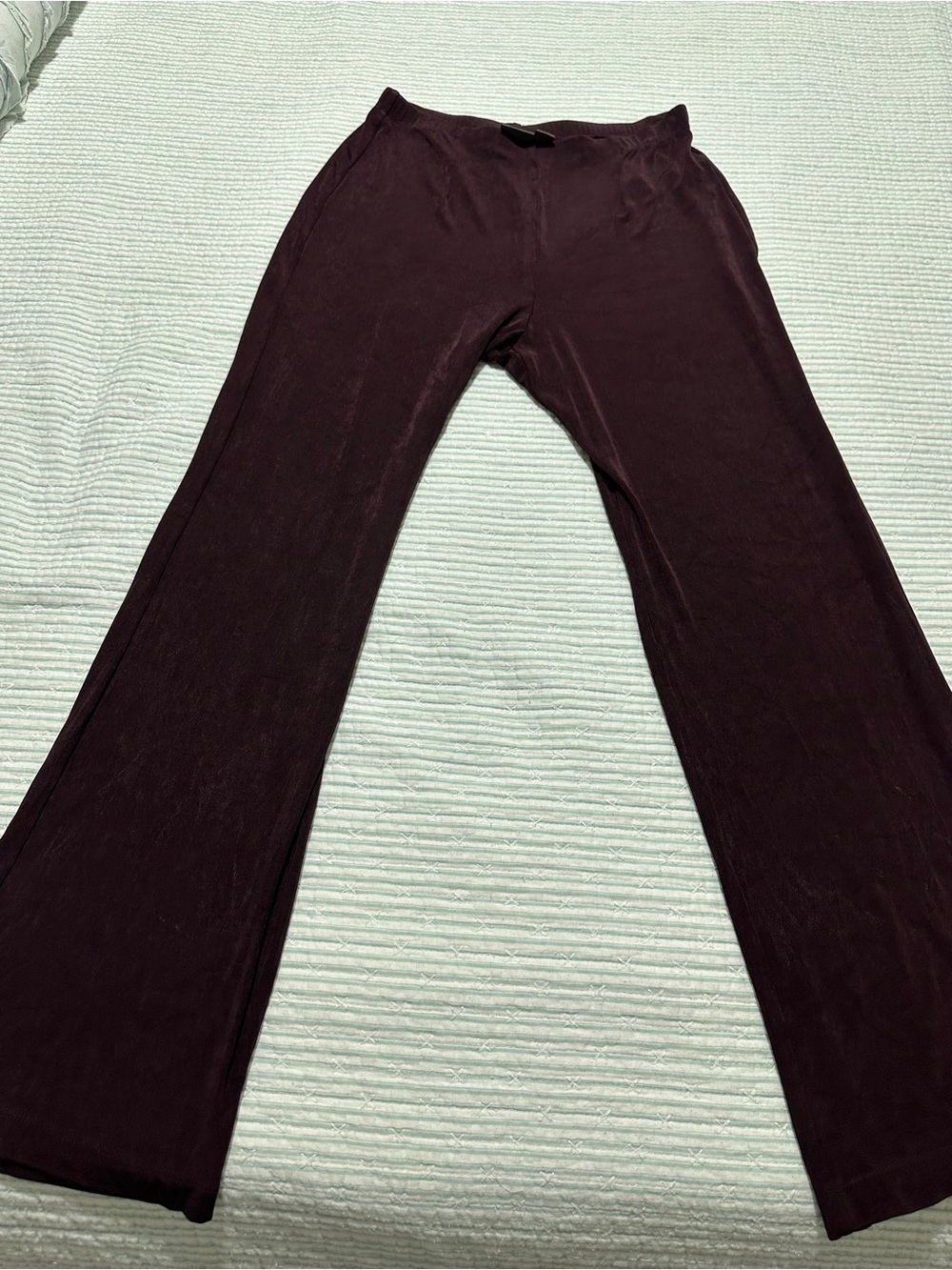 Chicos Travelers sz 1 Straight-Leg Pants in Burgandy